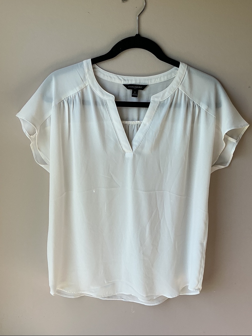 Worthington Cream Split-Neck Flutter Sleeve Blouse
